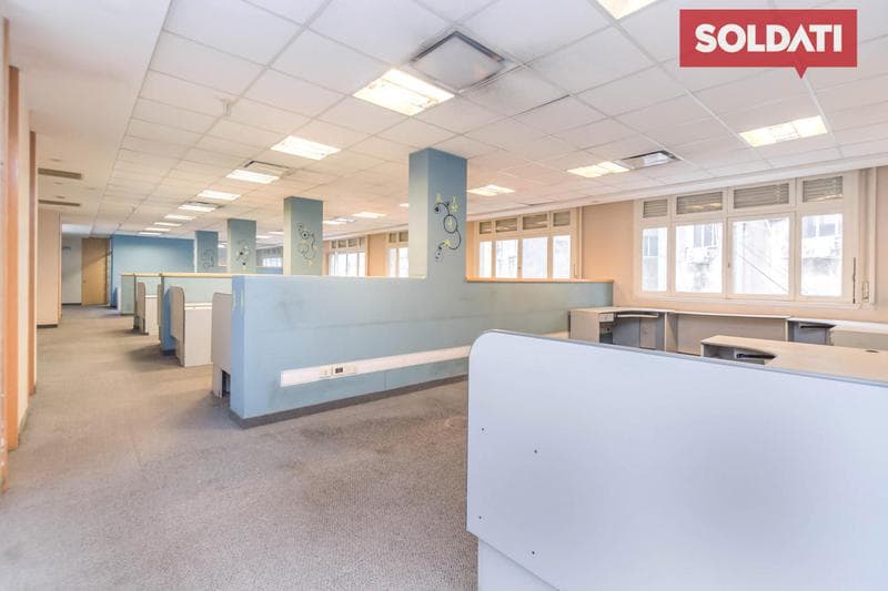 Office for Sale with Rental Income, 6th Floor, Microcentro—Very Bright