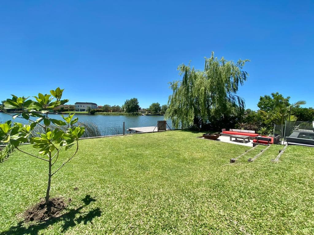 Modern House for Sale on the Water in the Barbarita Gated Community