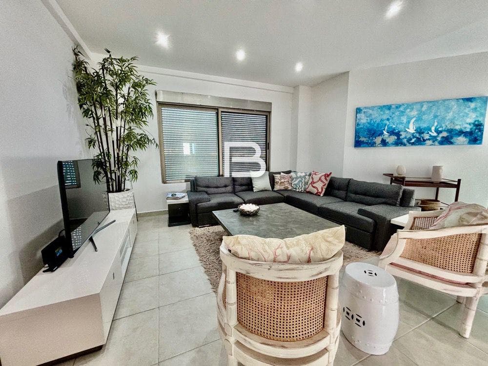 Isla Dorada: Furnished Apartment for Rent