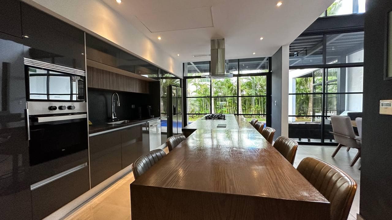 HOUSE FOR SALE IN CANCUN IN THE LAGOS DEL SOL RESIDENTIAL COMPLEX