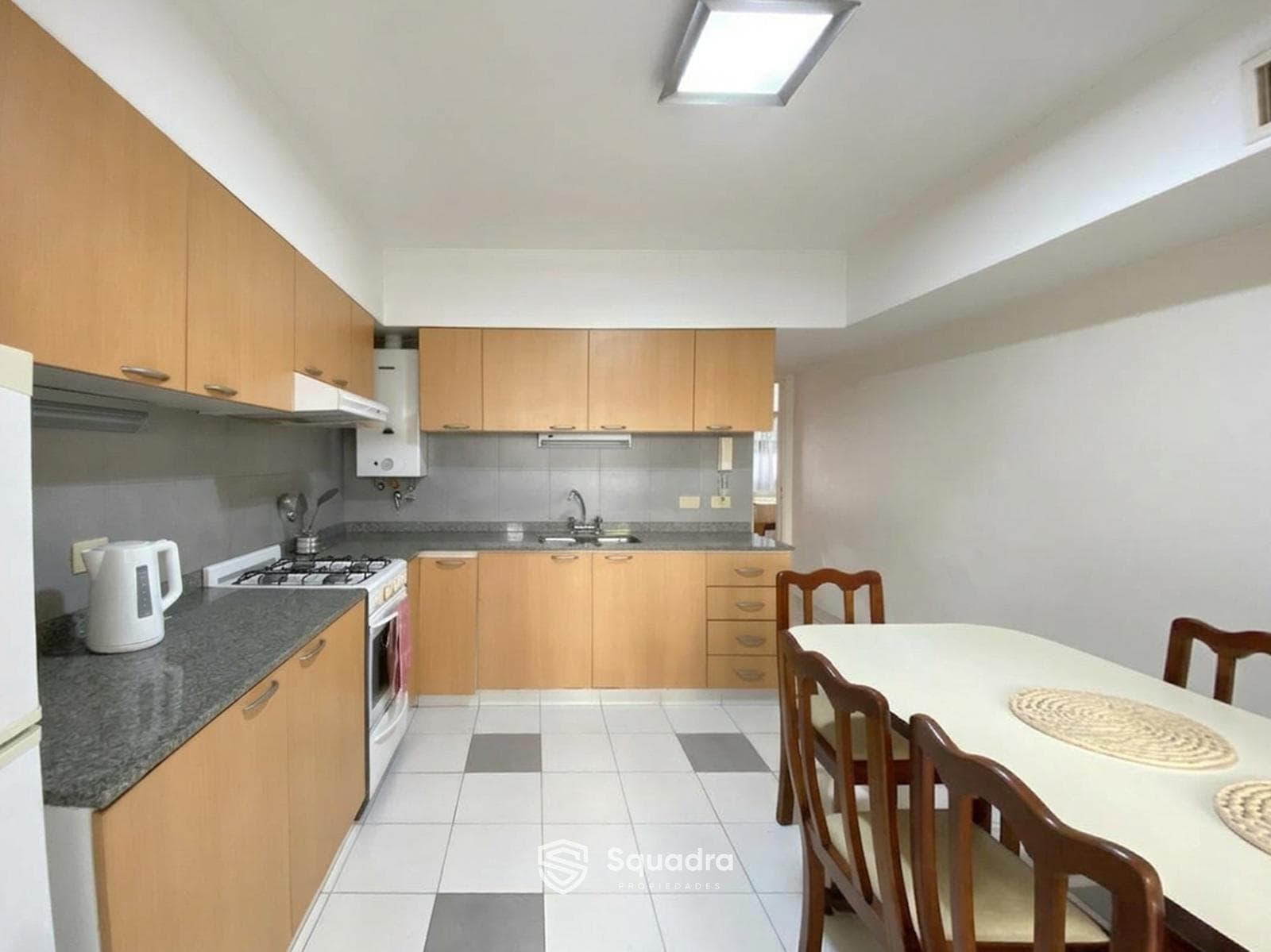 FOR SALE - 2-bedroom apartment with balcony, terrace, and parking space - Parque España, Rosario. QUALIFIES FOR A LOAN