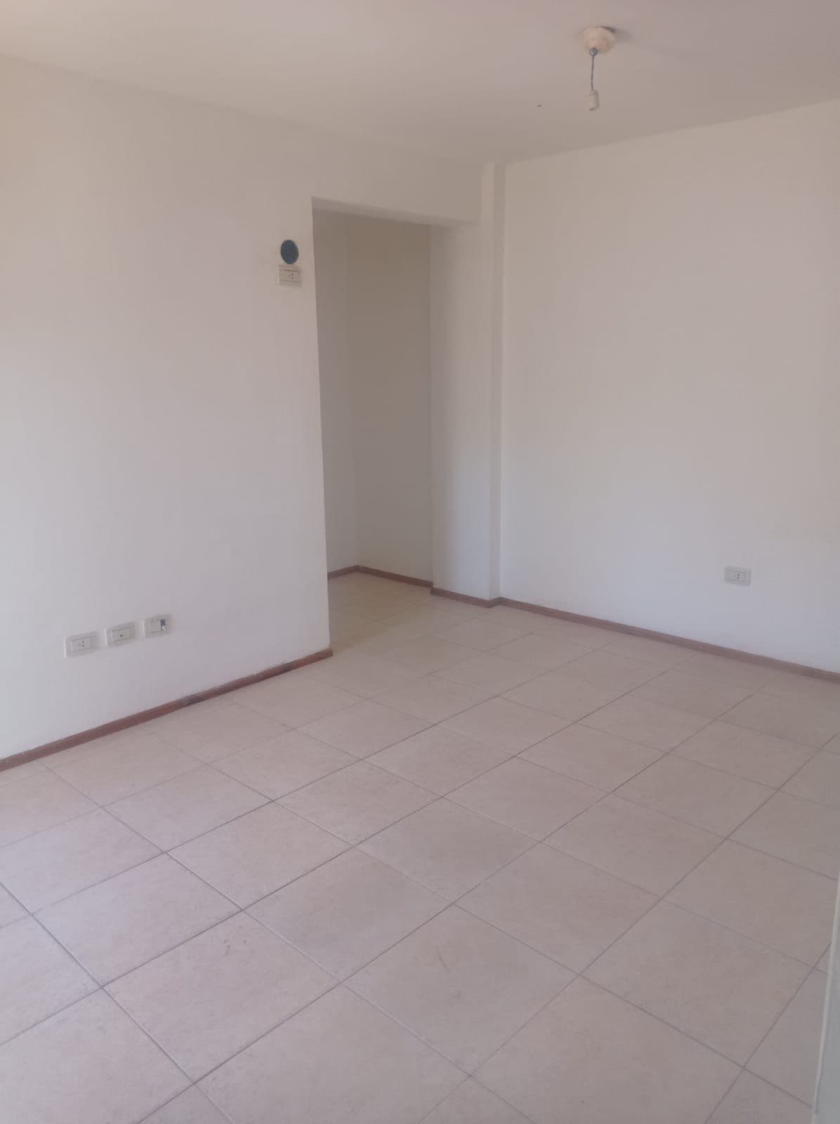 1-BEDROOM APARTMENT FOR RENT IN THE LOMAS DE SAN MARTIN NEIGHBORHOOD WITH A GROUND-FLOOR PATIO