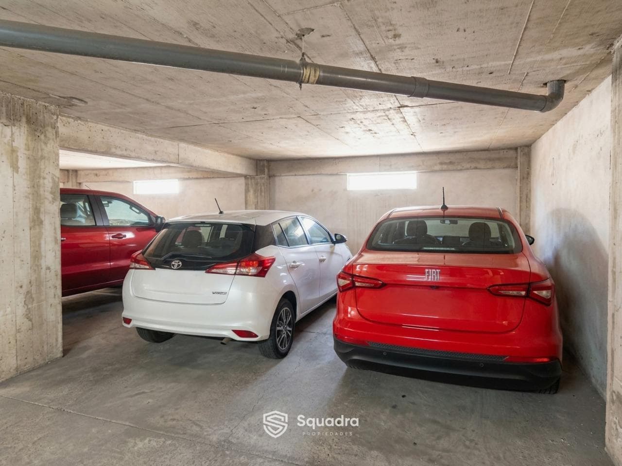 FOR SALE - First-floor garage with concrete ramp - Downtown, Rosario.