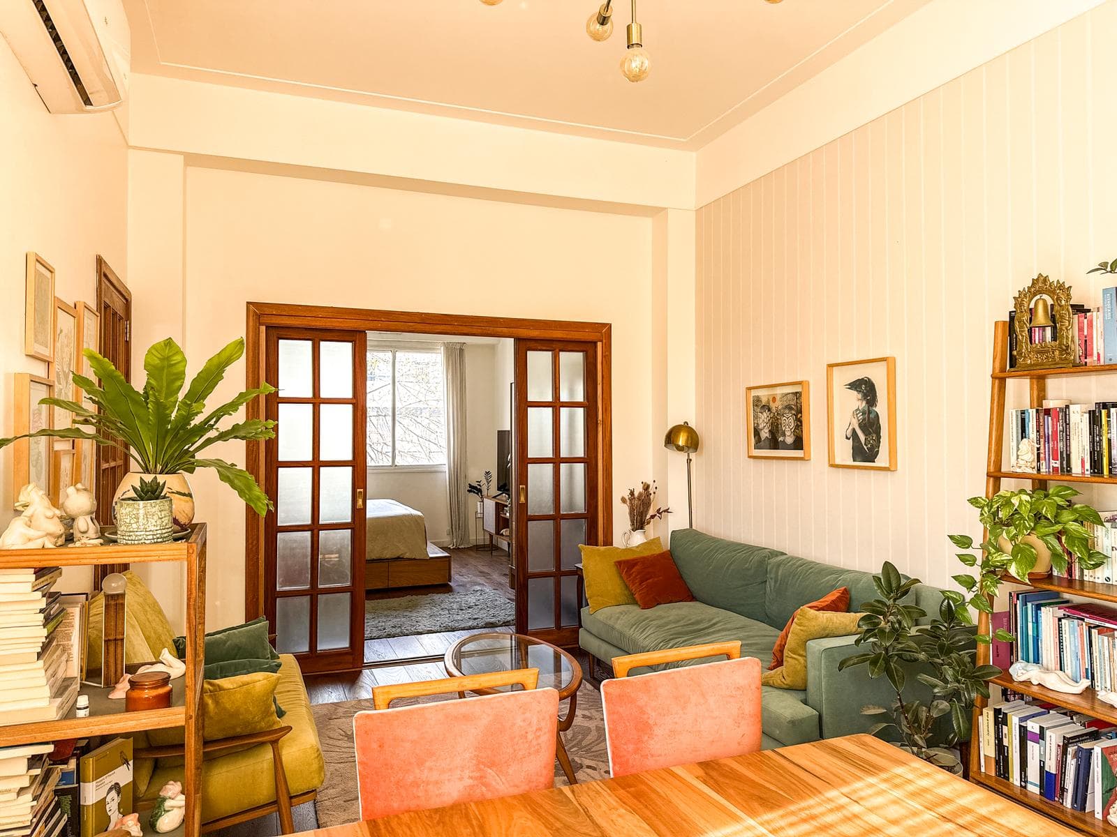 Apartment for sale in Caballito: four rooms and a home office