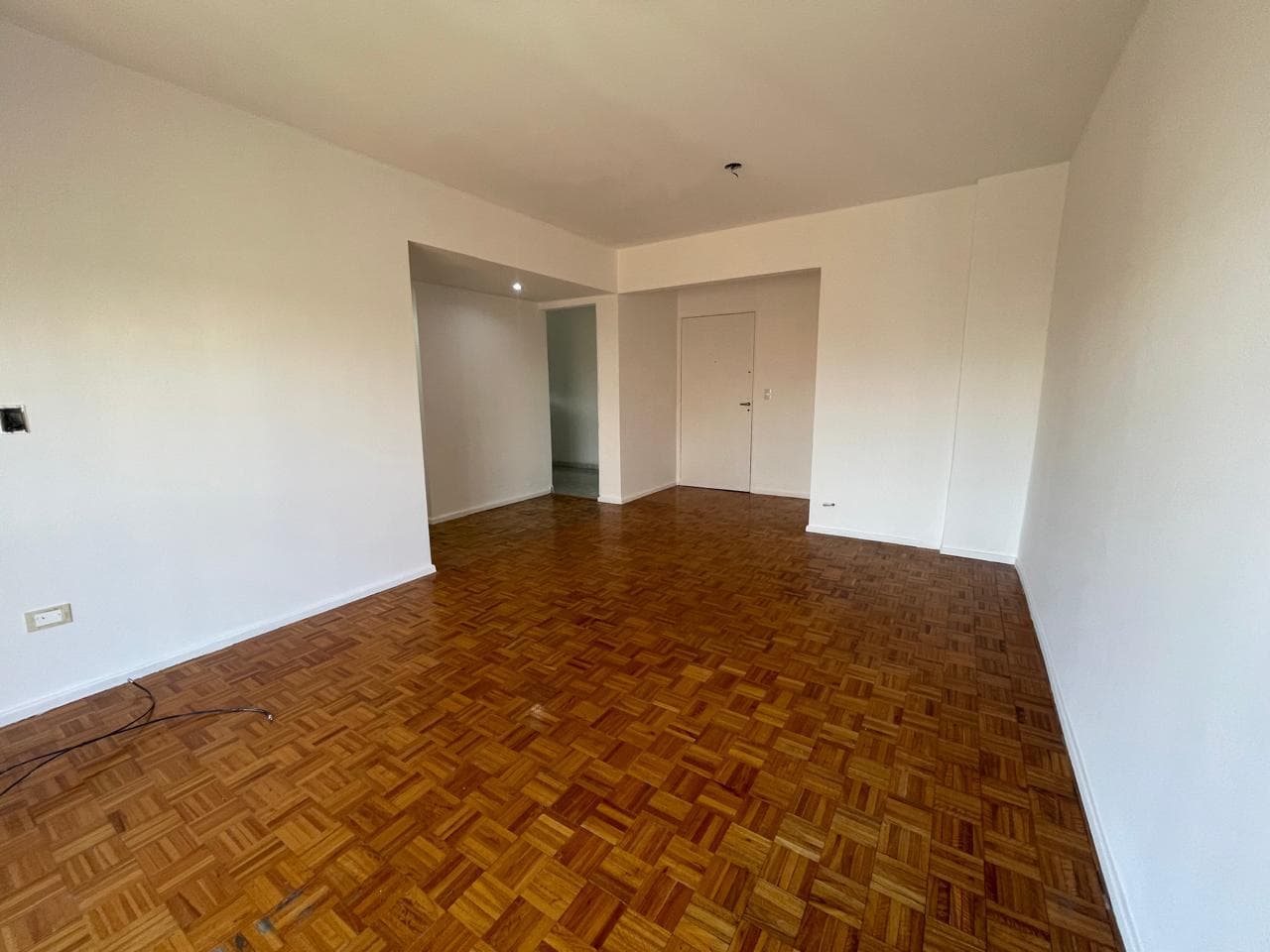 3-Room Apartment for Sale in Villa del Parque