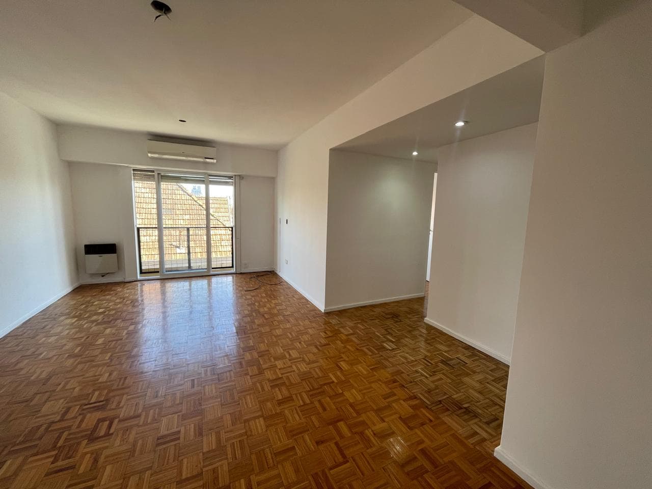 3-Room Apartment for Sale in Villa del Parque