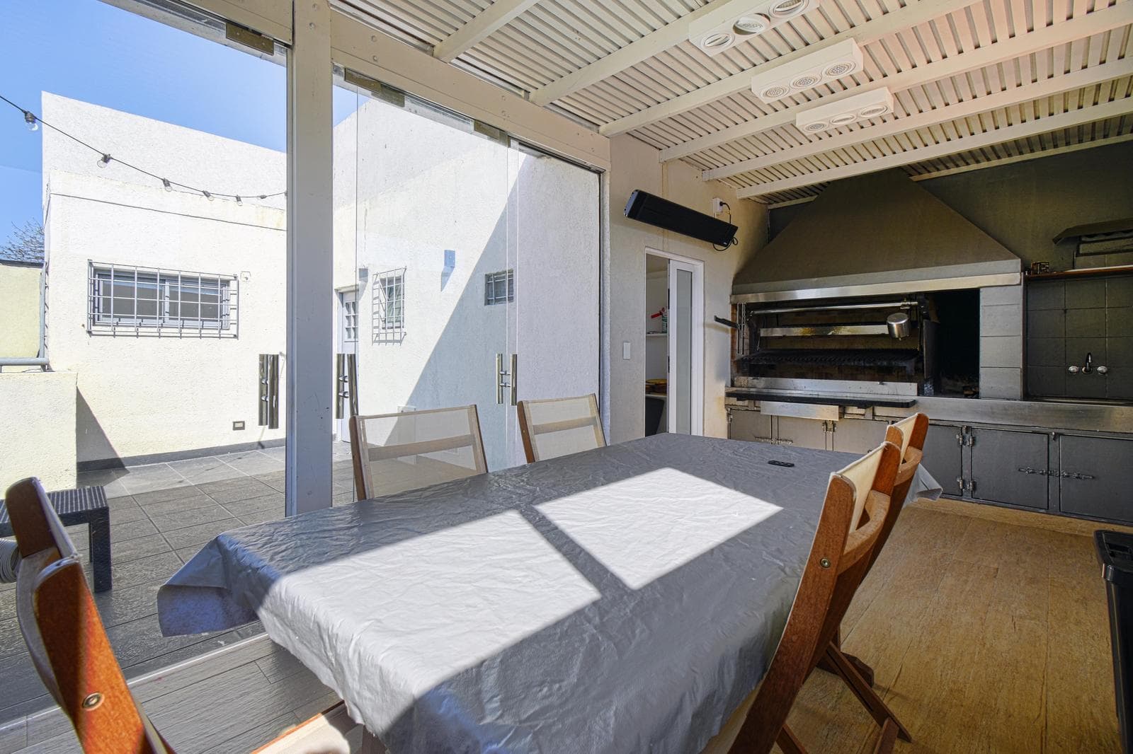 4-Room Chalet for Sale in Nuñez. Renovated.