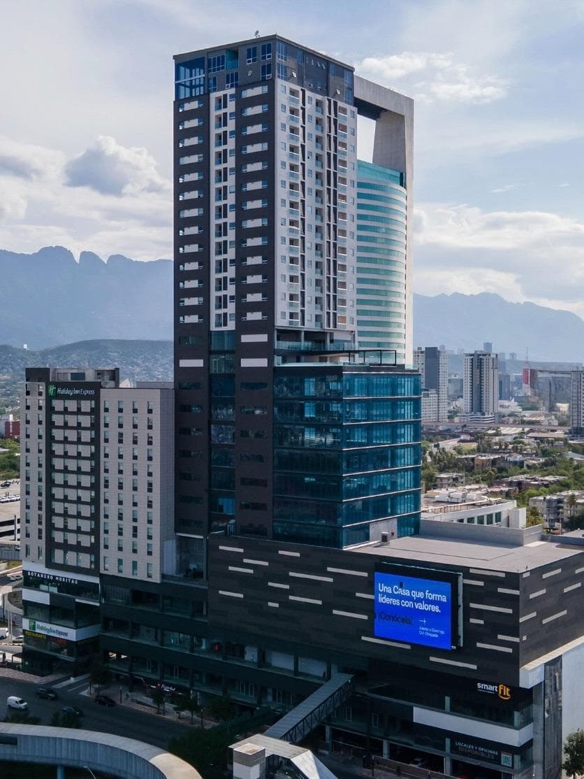OFFICE SPACE FOR SALE AND RENT IN MONTERREY—ACROSS FROM FUNDIDORA PARK