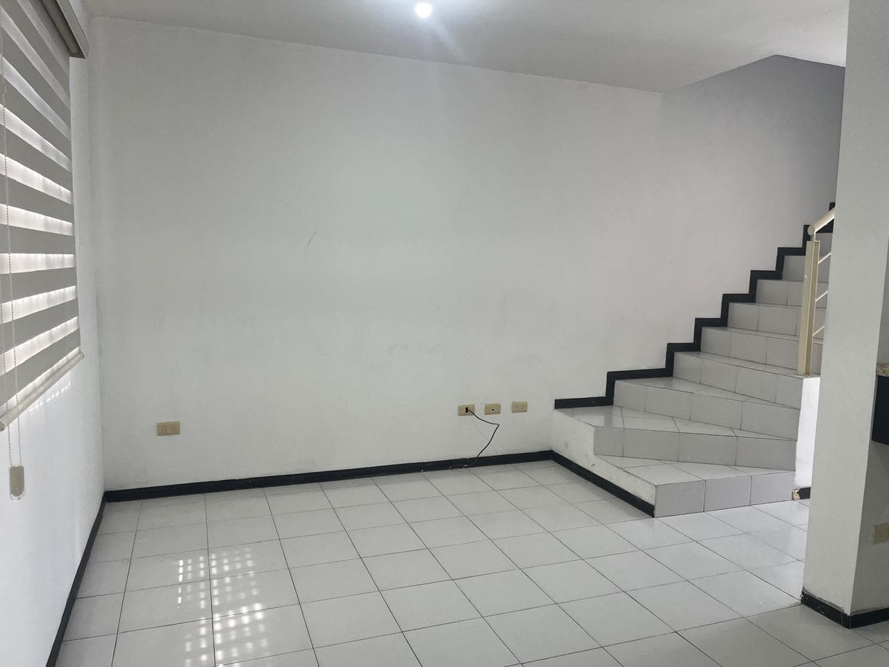 HOUSE FOR RENT IN THE LAS ESTANCIAS RESIDENTIAL COMPLEX