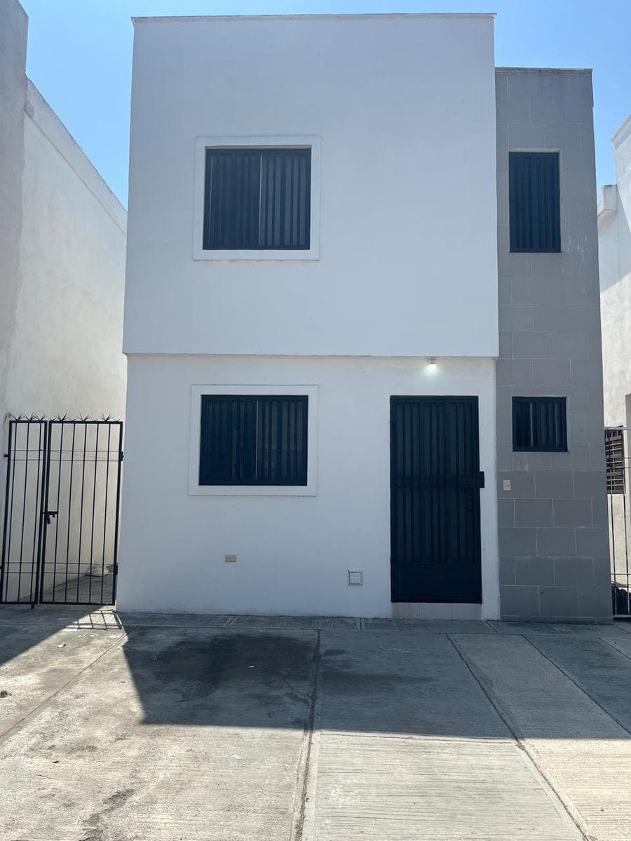 HOUSE FOR RENT IN THE LAS ESTANCIAS RESIDENTIAL COMPLEX