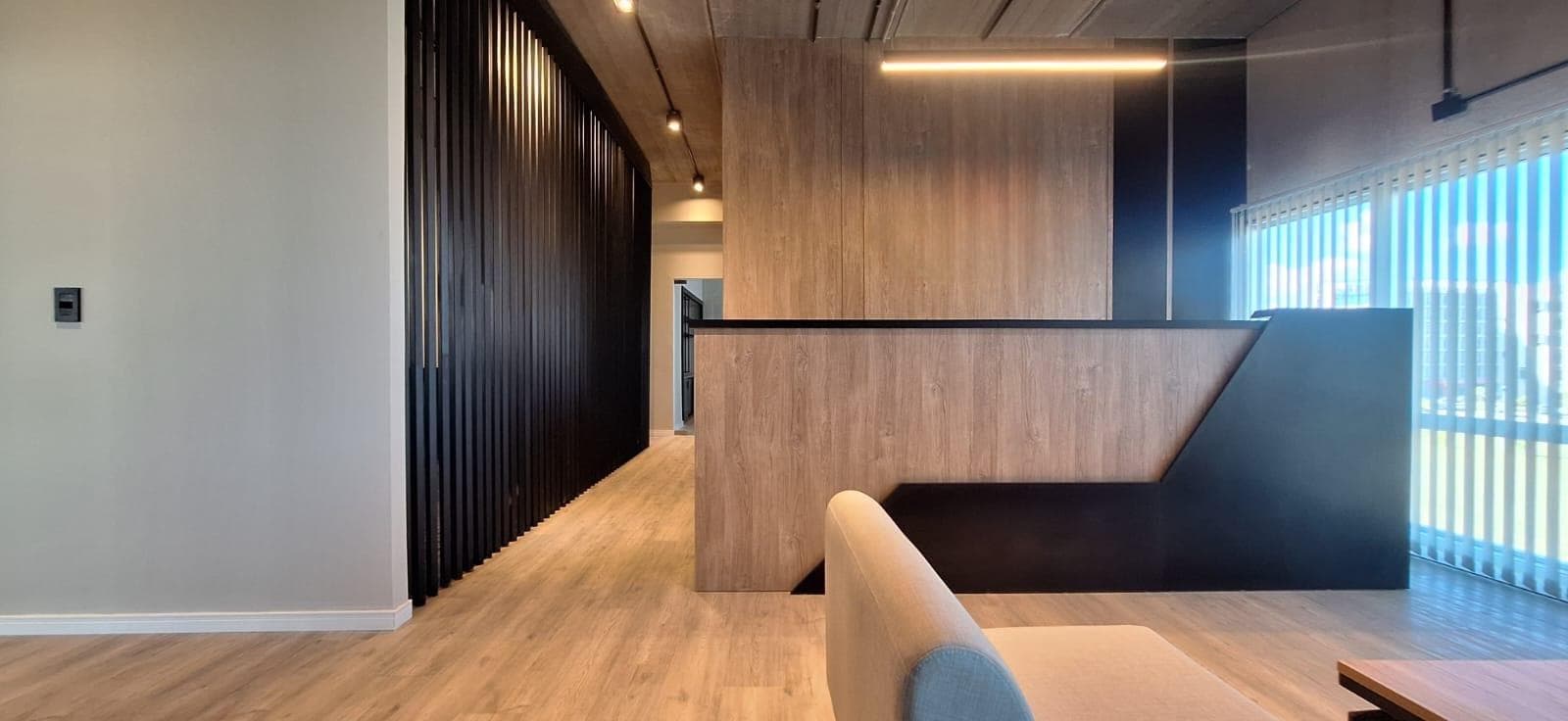 FULLY EQUIPPED OFFICE FOR RENT IN THE AIRPORT BUSINESS PARK