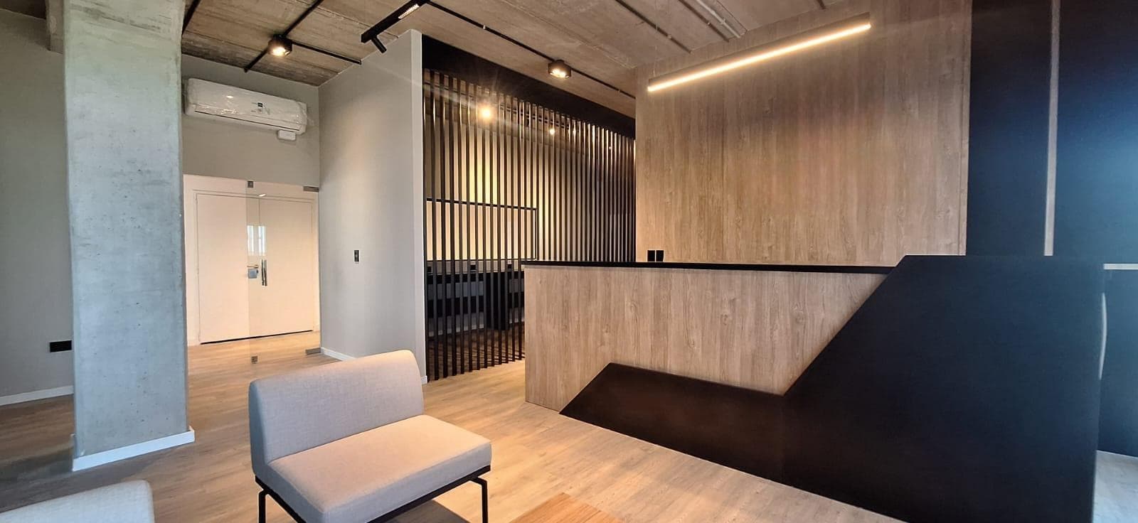 FULLY EQUIPPED OFFICE FOR RENT IN THE AIRPORT BUSINESS PARK