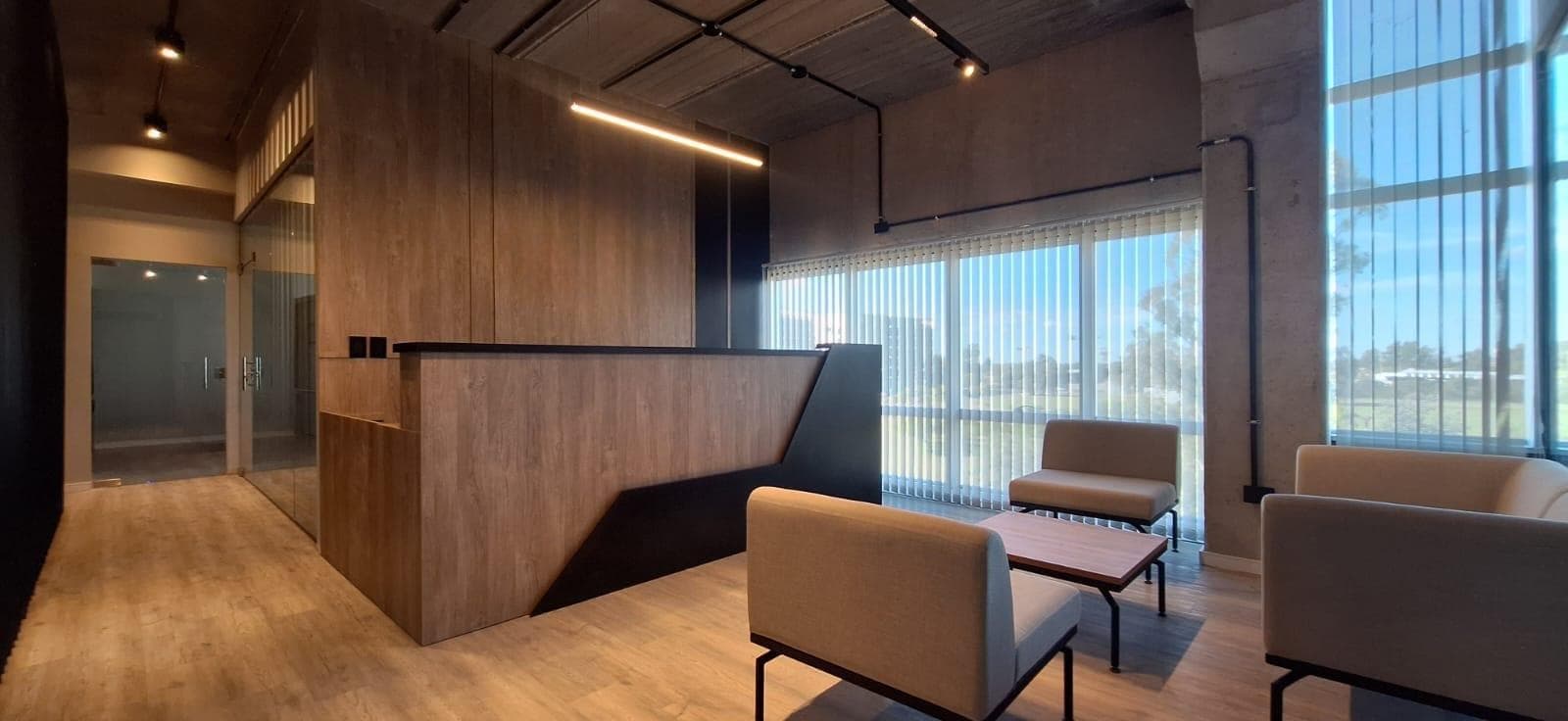 FULLY EQUIPPED OFFICE FOR RENT IN THE AIRPORT BUSINESS PARK