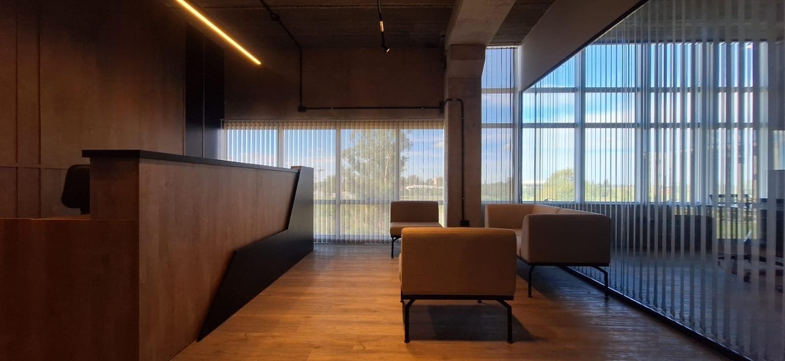 FULLY EQUIPPED OFFICE FOR RENT IN THE AIRPORT BUSINESS PARK