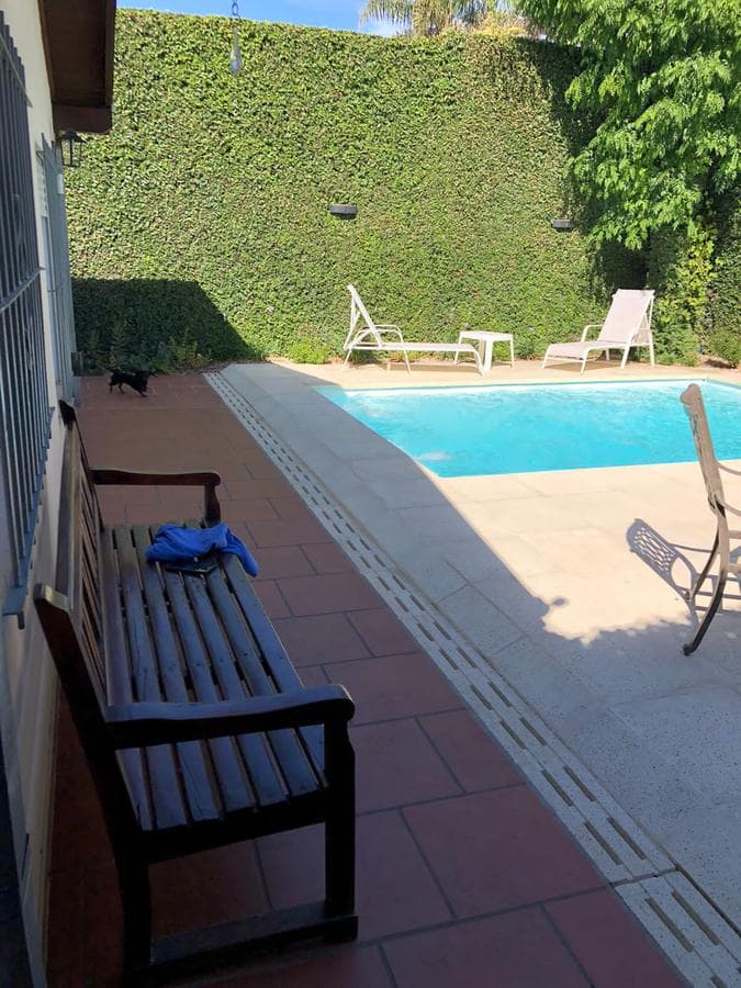 Wonderful house with a pool in the Lambertucci neighborhood, Escobar