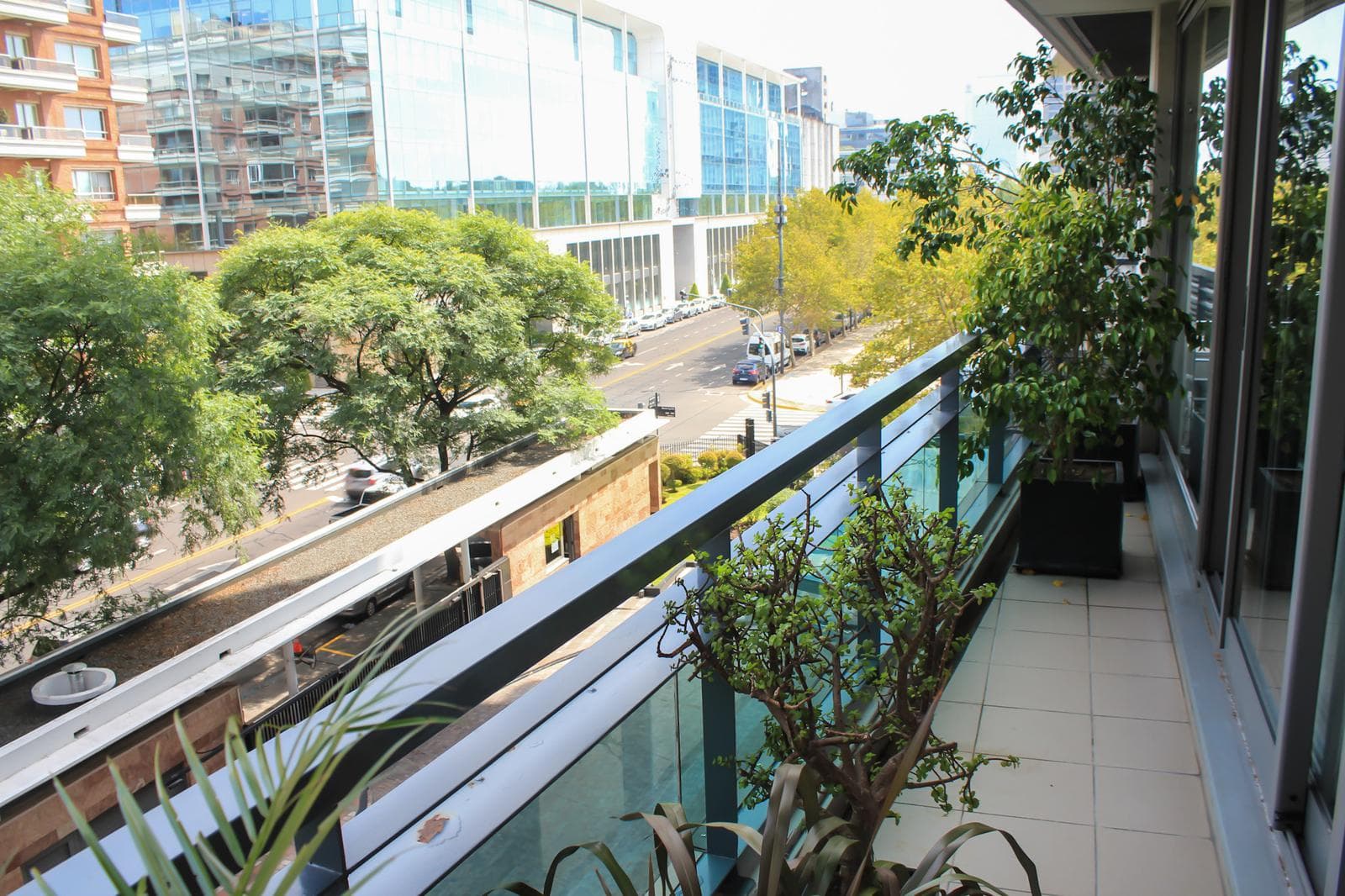 Departamento en Alquiler de 4 ambientes amoblado con cochera en Puerto Madero !!!Impecable estado