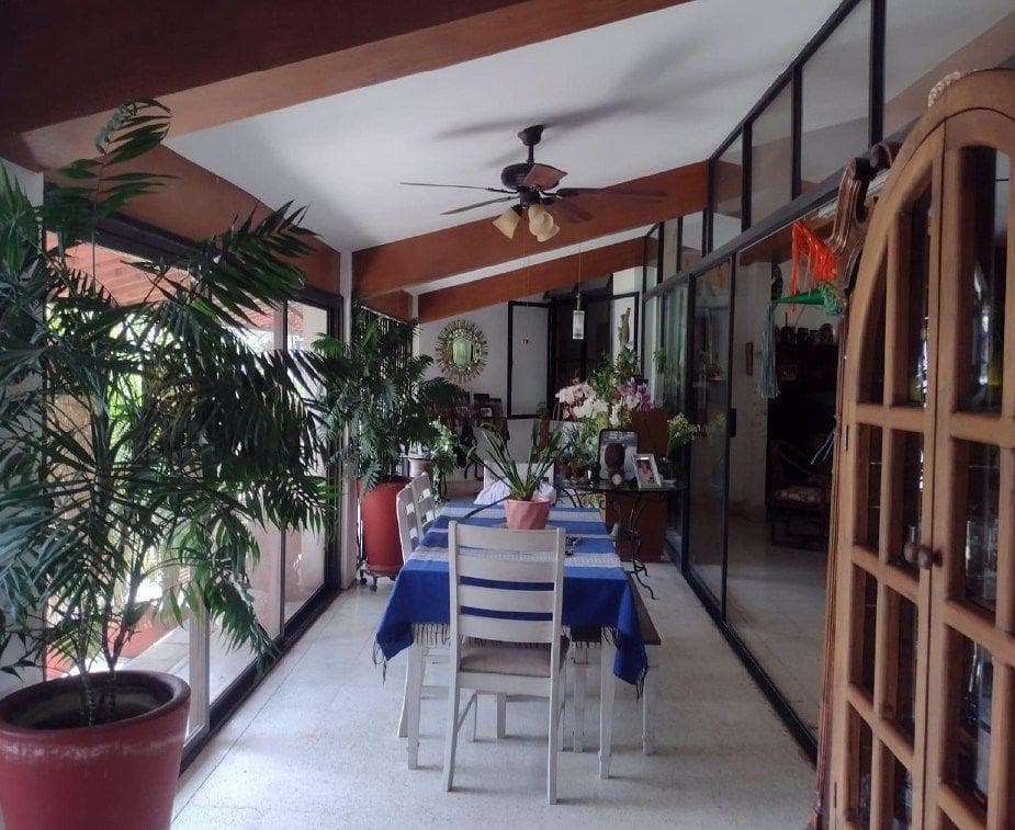 HOUSE FOR SALE IN LOMAS DE CUERNAVACA