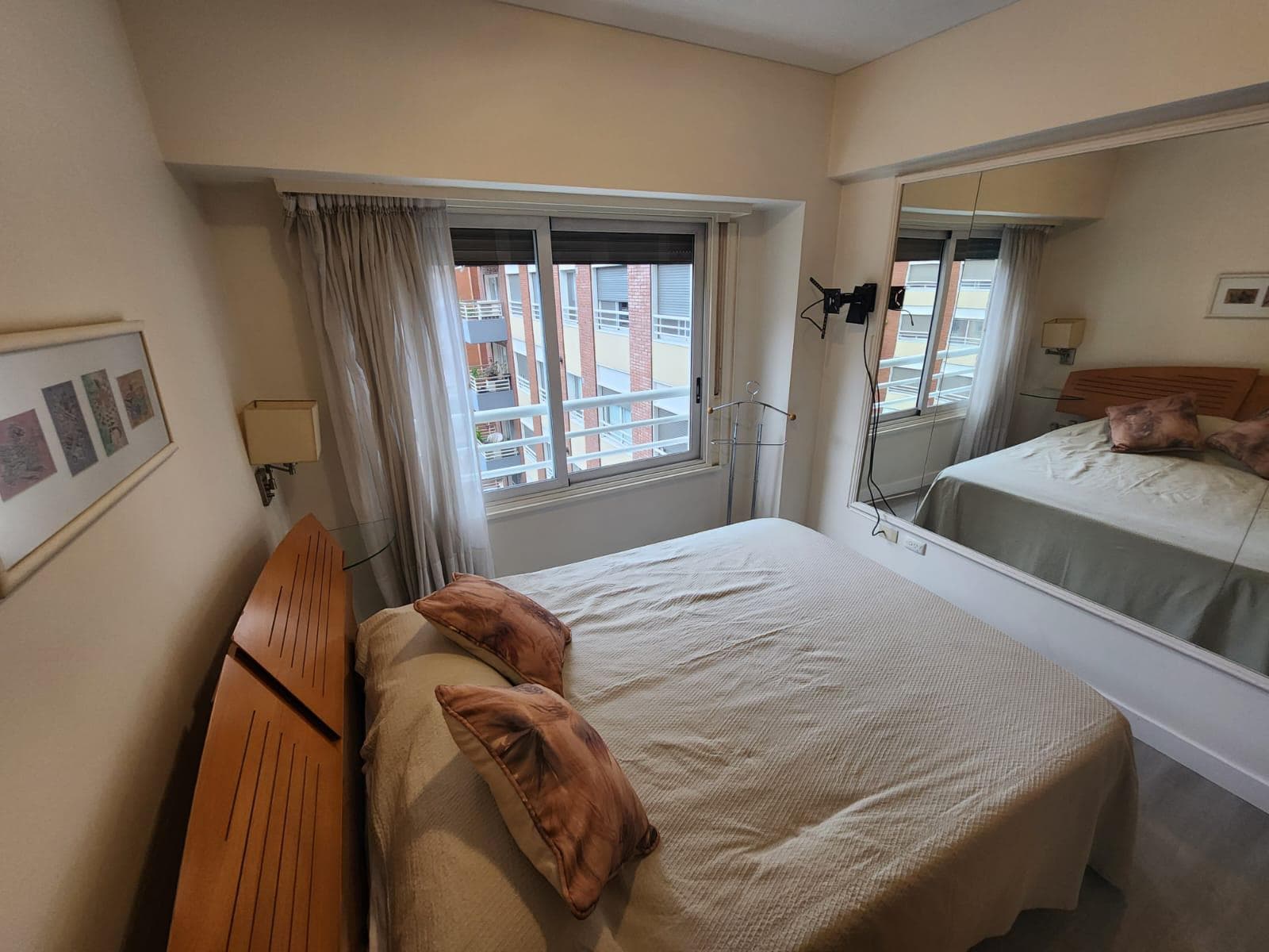 Furnished 2-room apartment for rent in Puerto Madero (no parking space included)