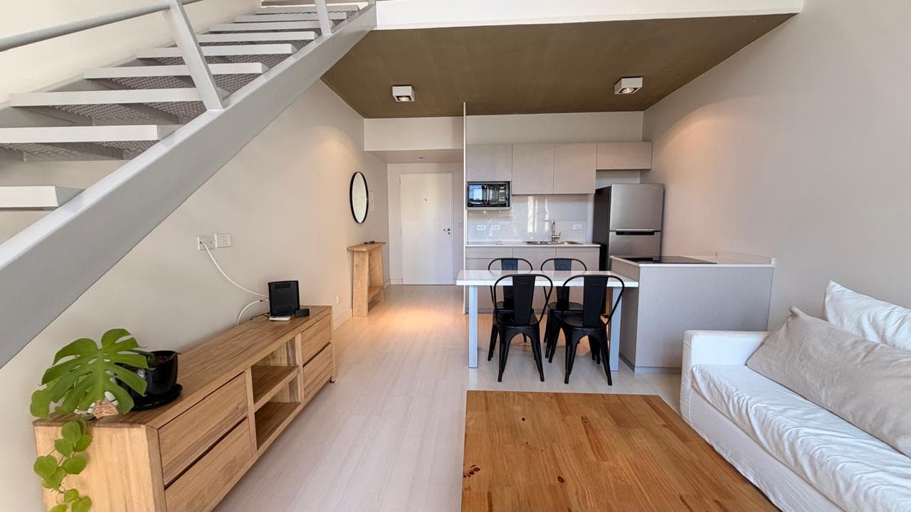 Excellent FURNISHED apartment with a garden at Ayres Loft