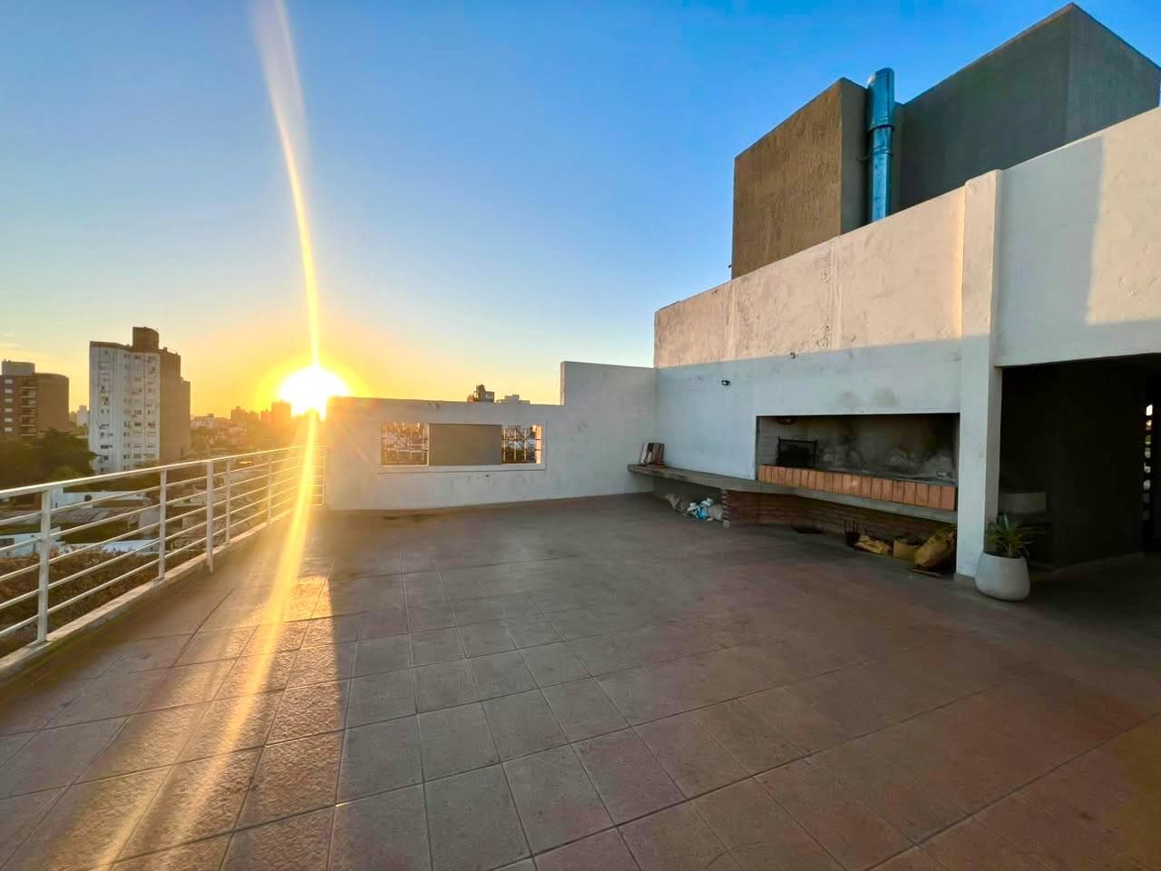 1-BEDROOM APARTMENT FOR SALE, FACING THE STREET AND WITH A TERRACE AND BARBECUE AREA, VIAMONTE 32 BIS, 6TH REPUBLIC