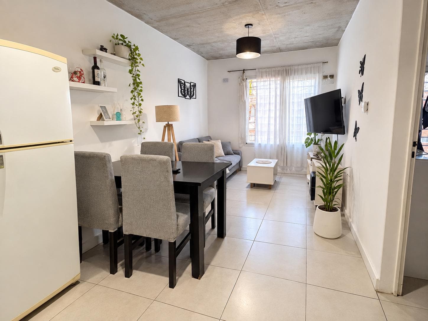 1-BEDROOM APARTMENT FOR SALE, FACING THE STREET AND WITH A TERRACE AND BARBECUE AREA, VIAMONTE 32 BIS, 6TH REPUBLIC