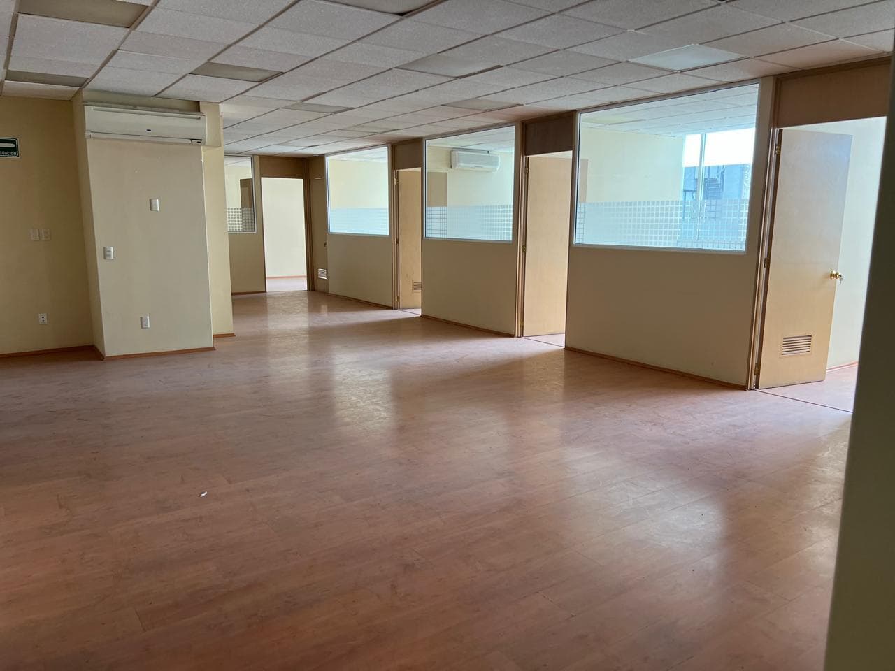 Office space for rent in the Juárez neighborhood, 471 meters between El Ángel and La Diana