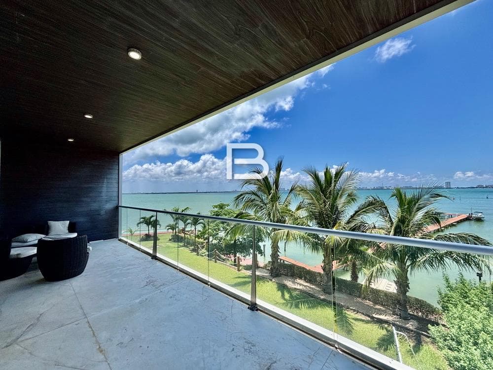 Torres Doradas Apartment for Sale