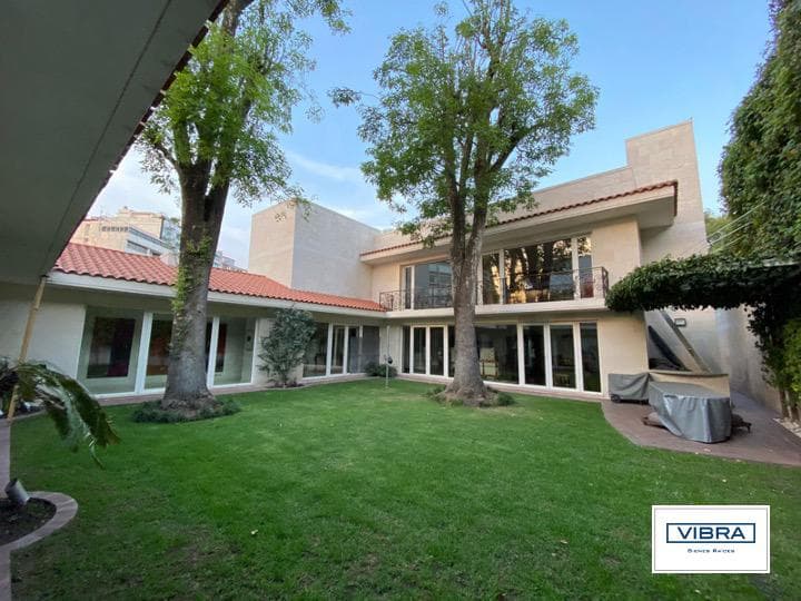 Magnificent home with a pool for sale in Lomas de Chapultepec, Mexico City