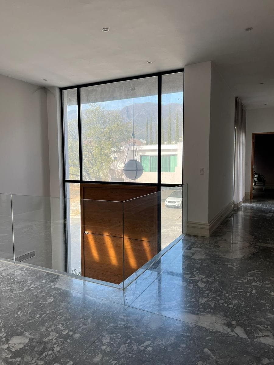HOUSE FOR SALE IN LA JOYA