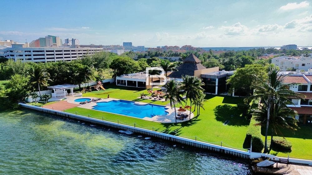 Isla Dorada: Two-Bedroom Furnished Apartment for Rent
