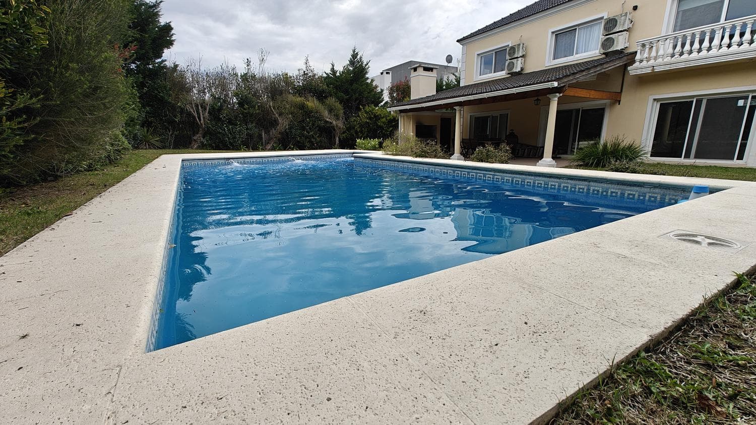 House for Rent in La Lomada | 3 bedrooms, home office | Garden and pool