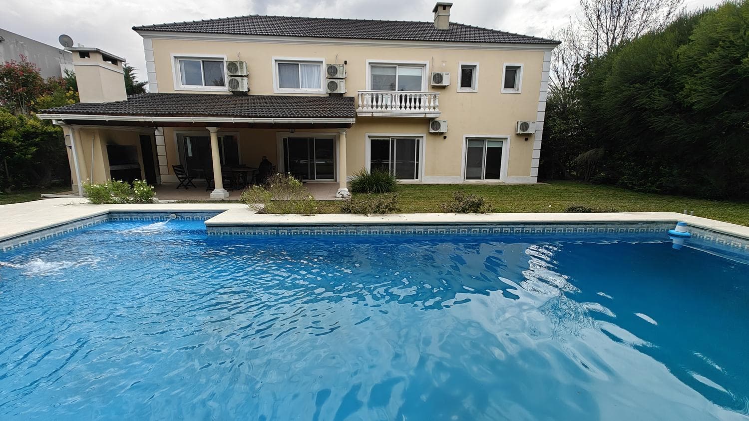 House for Rent in La Lomada | 3 bedrooms, home office | Garden and pool