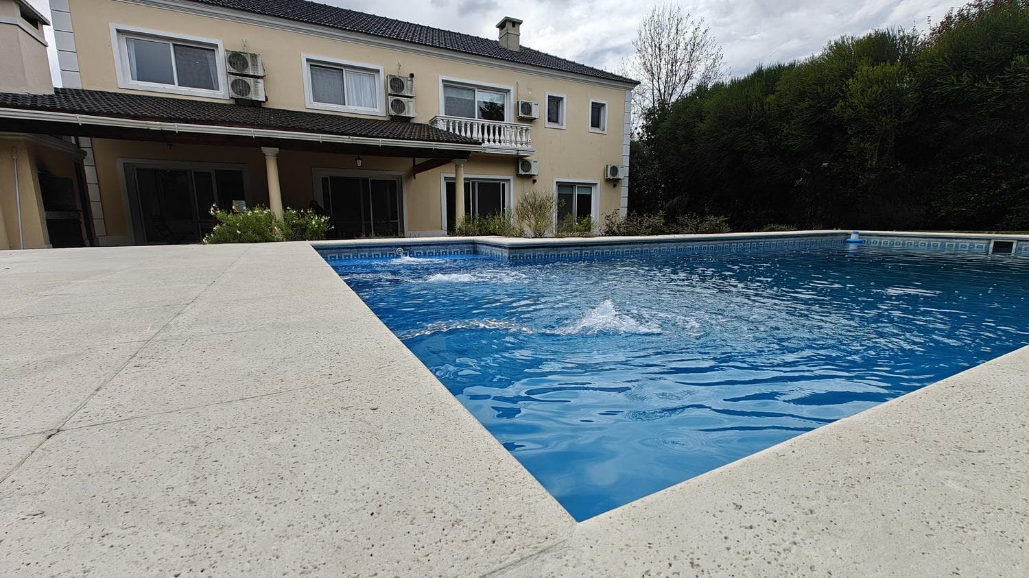 House for Rent in La Lomada | 3 bedrooms, home office | Garden and pool