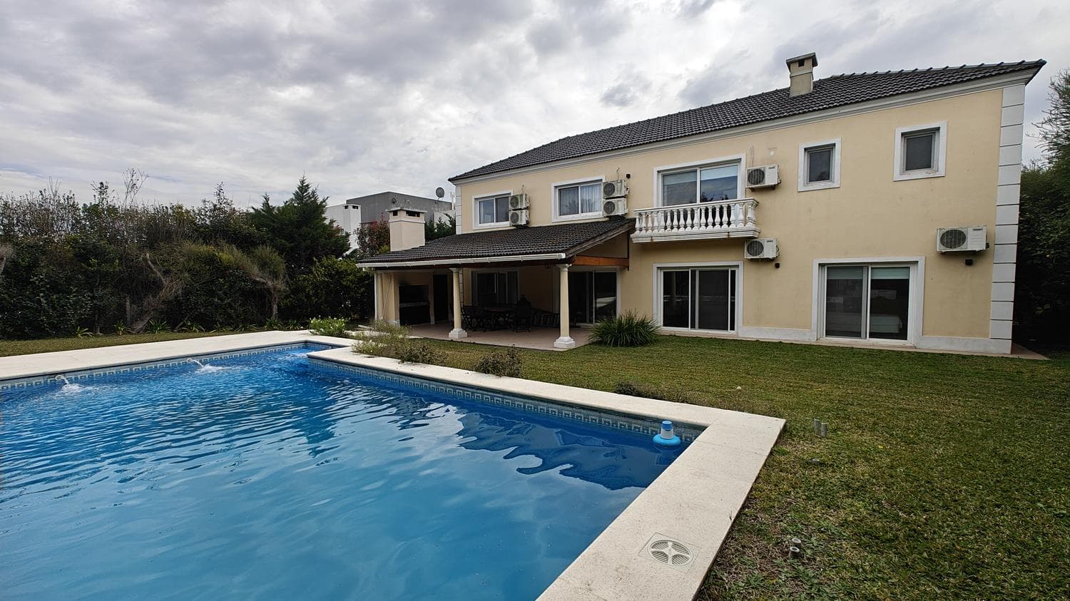 House for Rent in La Lomada | 3 bedrooms, home office | Garden and pool