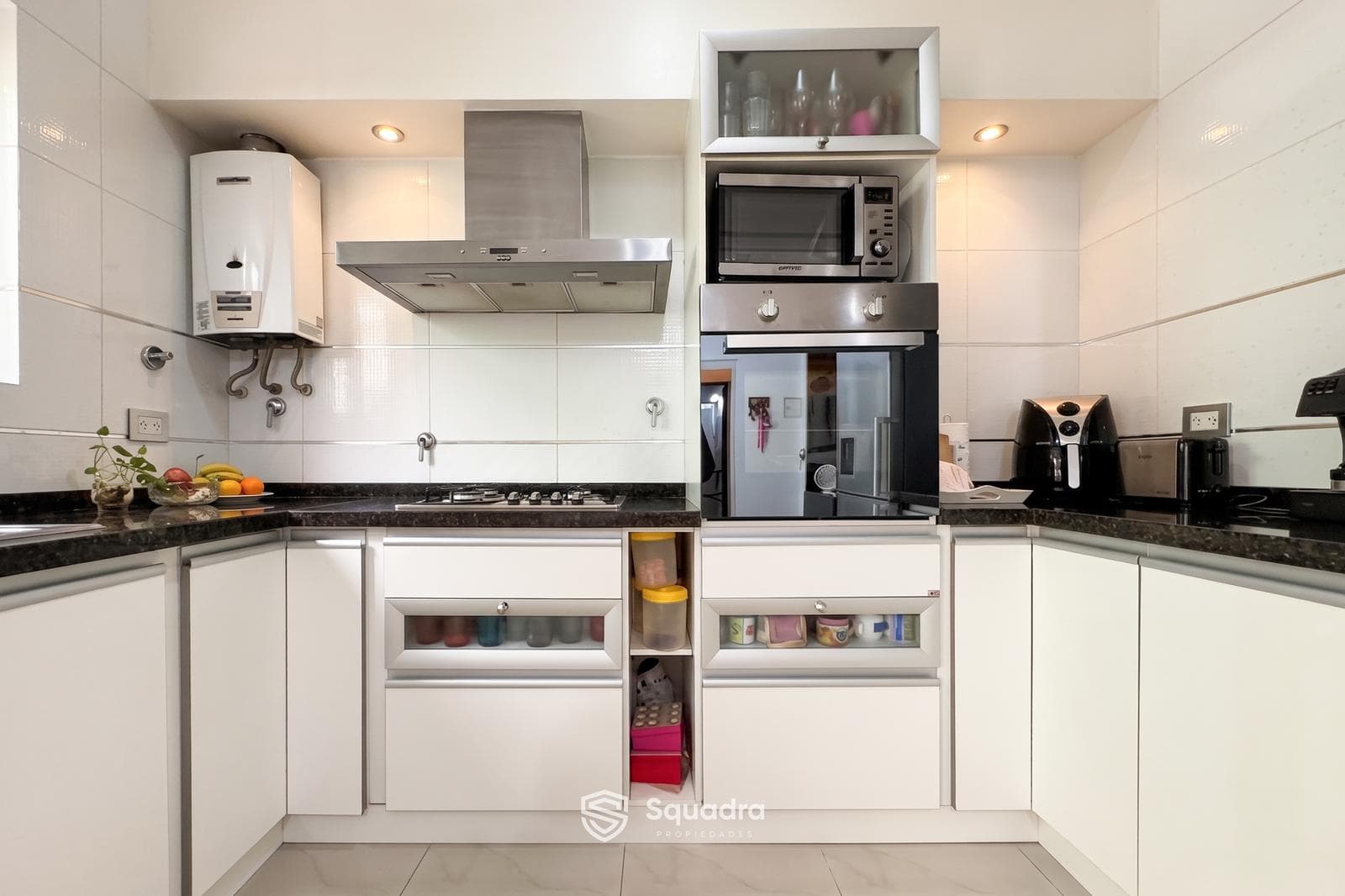 FOR SALE - 2-bedroom ground-floor house with a covered patio - Echesortu neighborhood, Rosario.