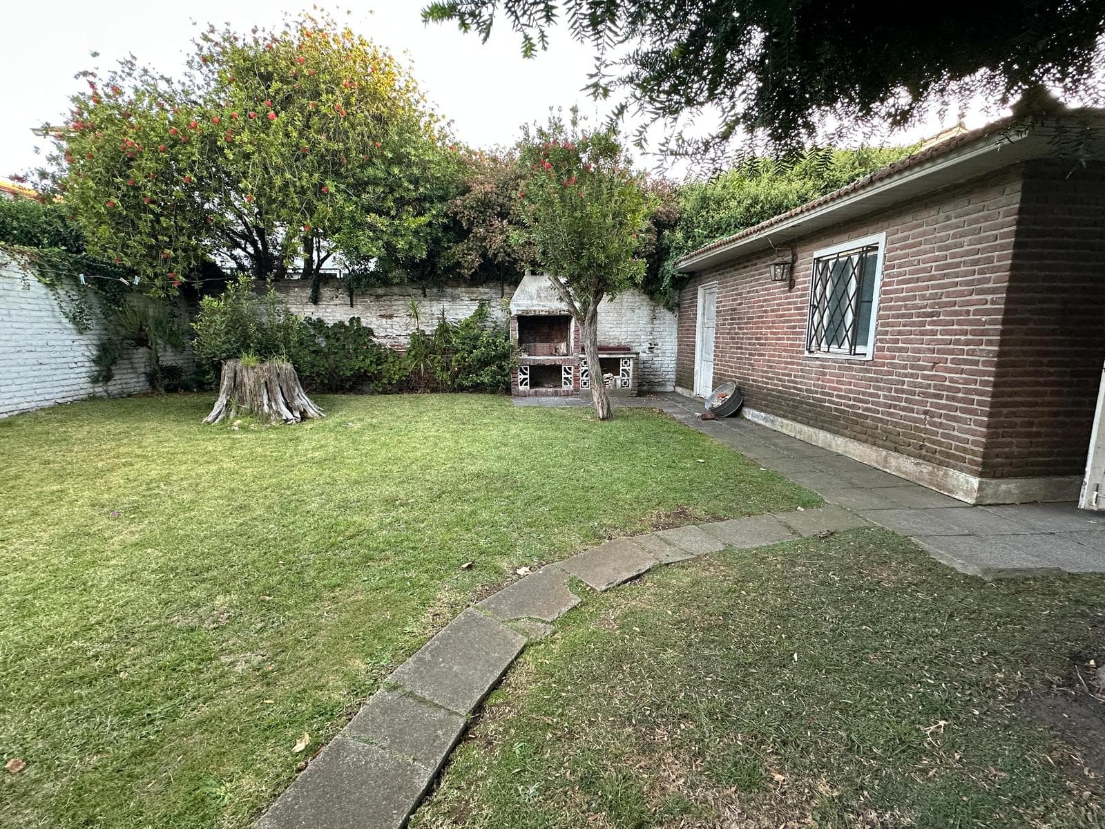 Venta casa en block con parrilla, cochera, terraza con vista al mar - Punta Mogotes Mar Del Plata