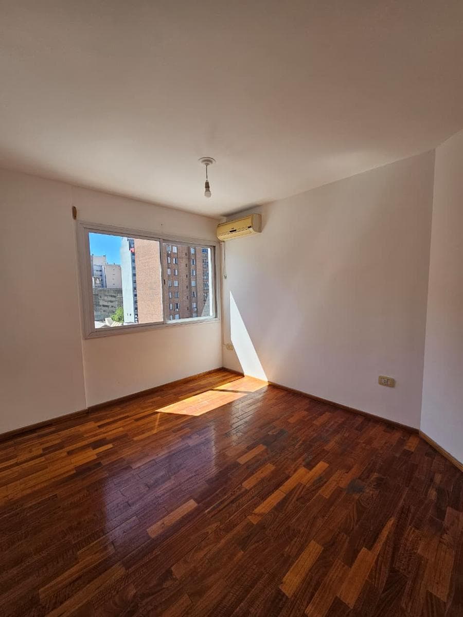 2-bedroom apartment for rent in the Güemes neighborhood with a balcony