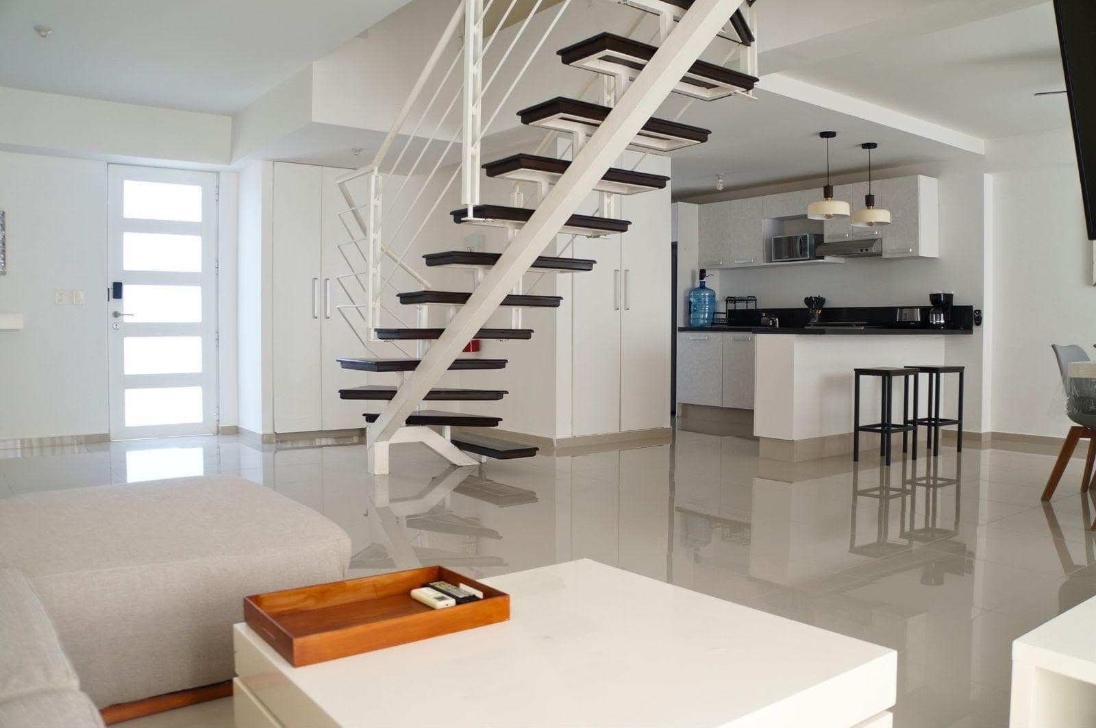 Departamento en Renta, 3 Recámaras, AMUEBLADO/EQUIPADO, Doble Altura, Tziara, SM 16, Cancun