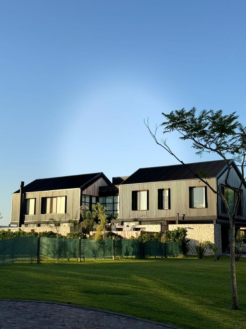 Albanueva Nautical Neighborhood - Tigre - House for short-term rent with river access