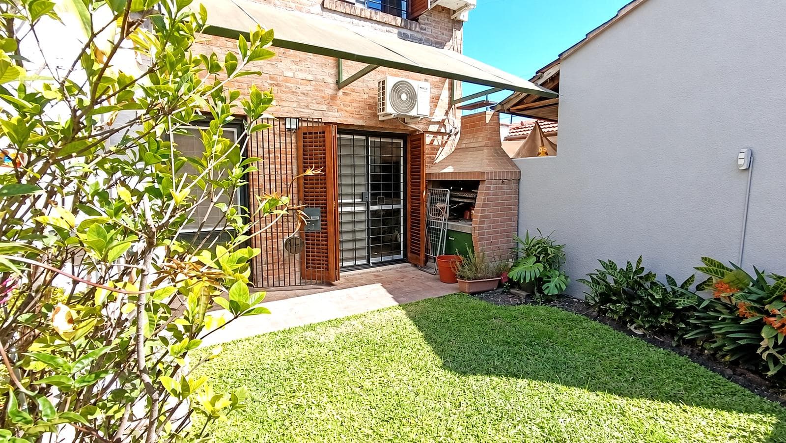 Duplex 4 Ambientes APTO CREDITO Con Cochera y Patio Venta-Quilmes
