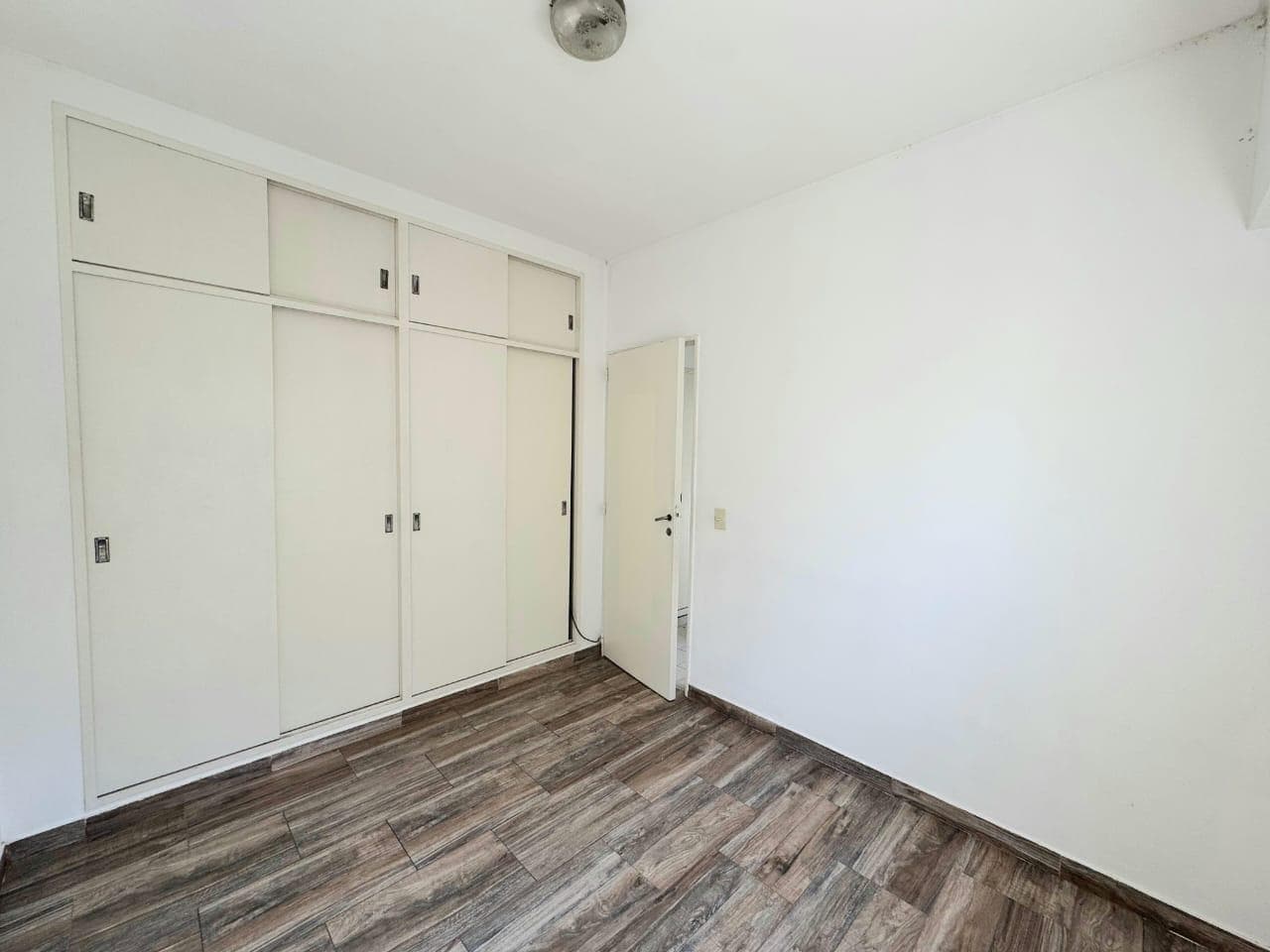 2-ROOM APARTMENT FOR RENT IN SAN TELMO WITH A FRONT BALCONY, OPEN VIEWS, AND PLENTY OF NATURAL LIGHT