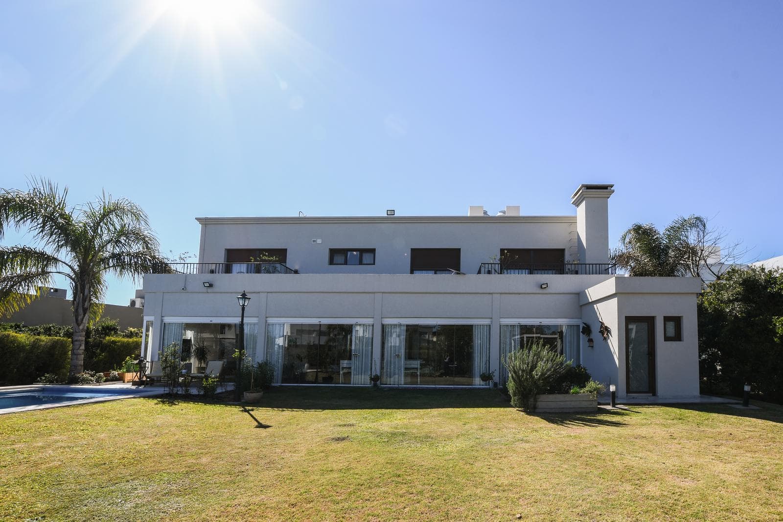 House for Sale in Country Golf