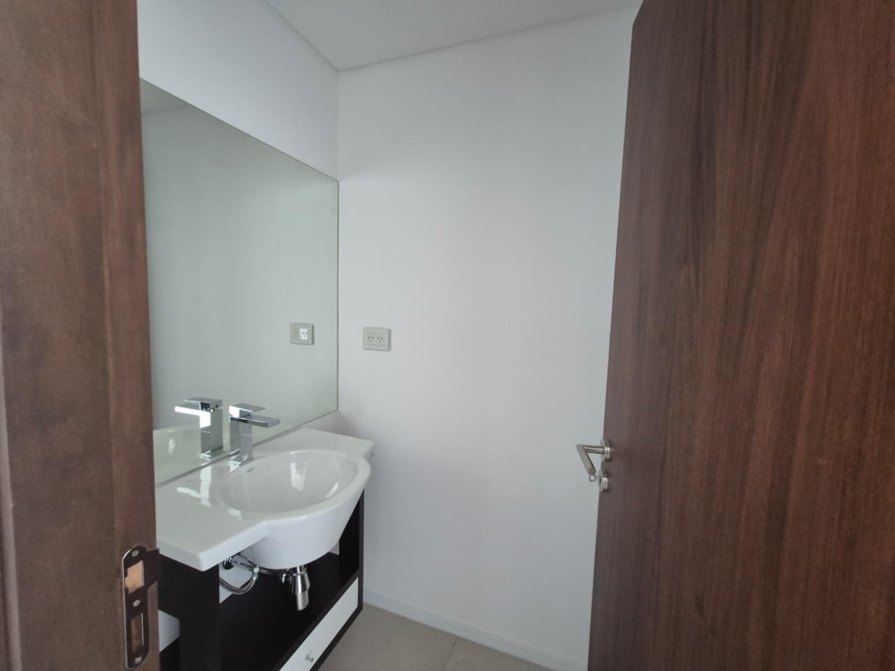 Brand-New 2-Bedroom Apartment for Rent, Torre Trade, Neuquén