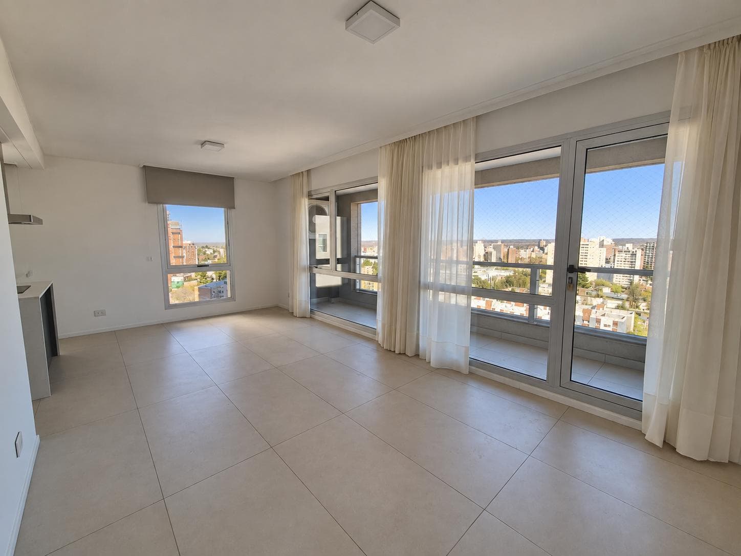 Brand-New 2-Bedroom Apartment for Rent, Torre Trade, Neuquén
