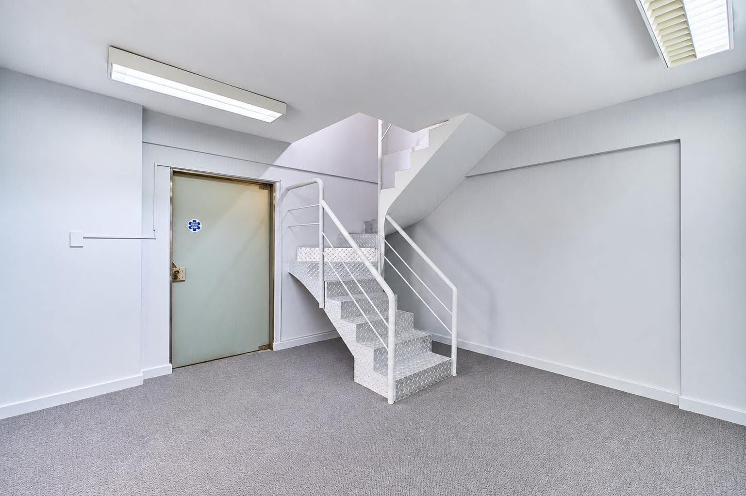 Large Office for Sale in Recoleta—Great Opportunity