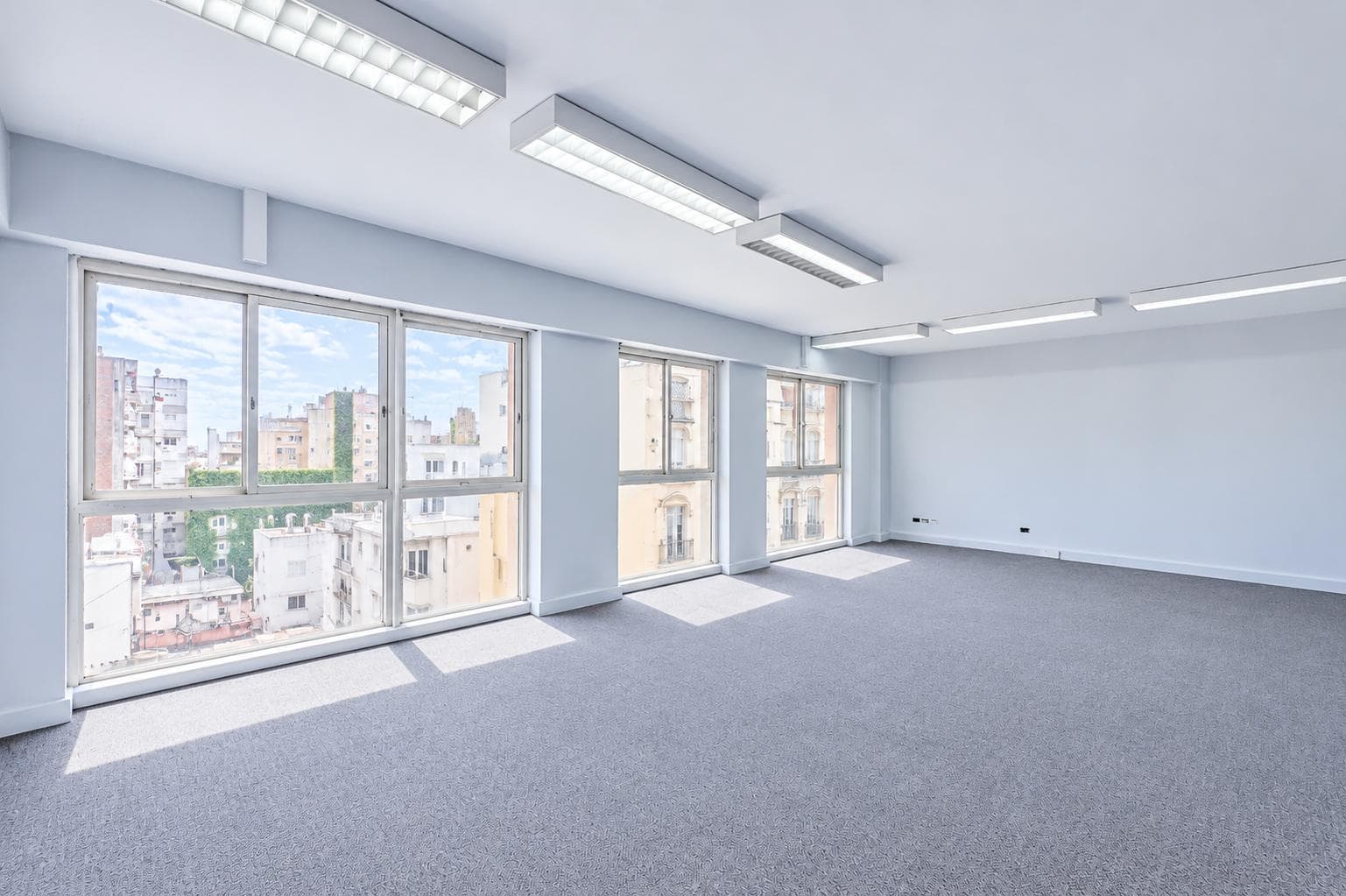 Large Office for Sale in Recoleta—Great Opportunity