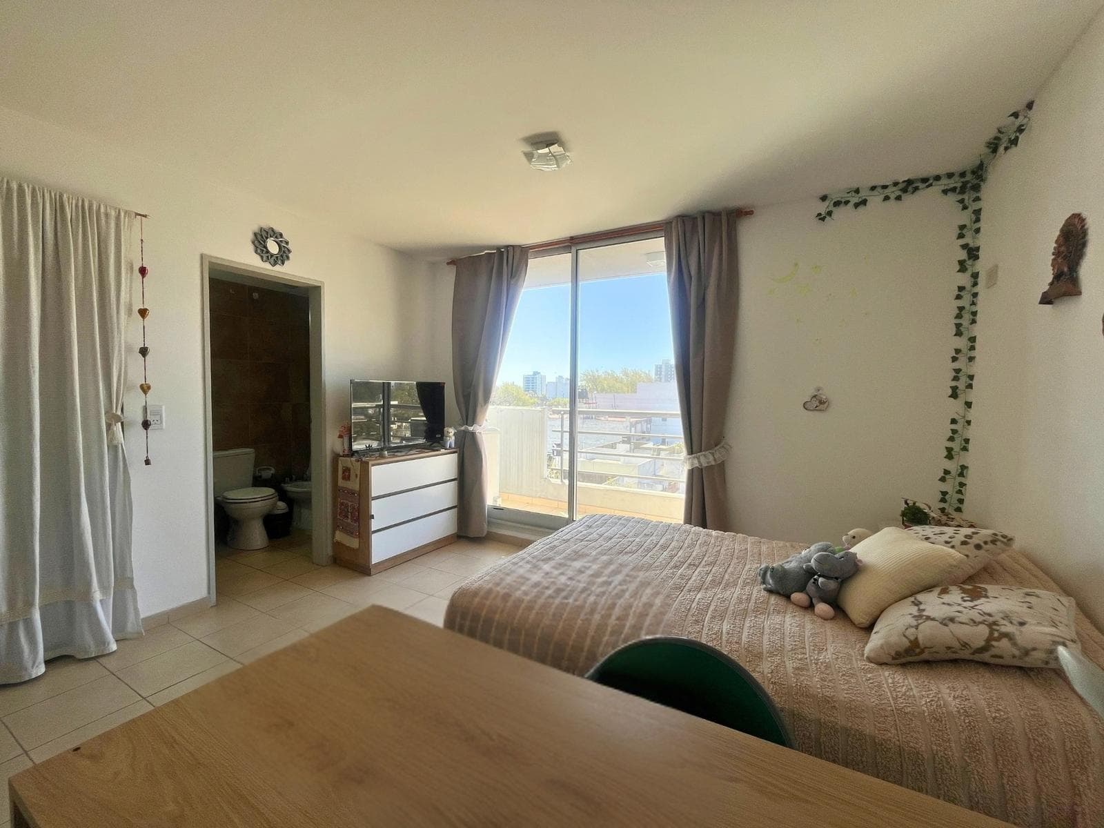 FOR SALE: FURNISHED STUDIO APARTMENT WITH A SPACIOUS BALCONY FACING THE STREET