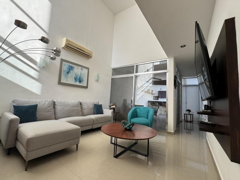 Casa en venta en Santa Gertrudis Copo, Merida ESQUINA SEMIEQUIPADA