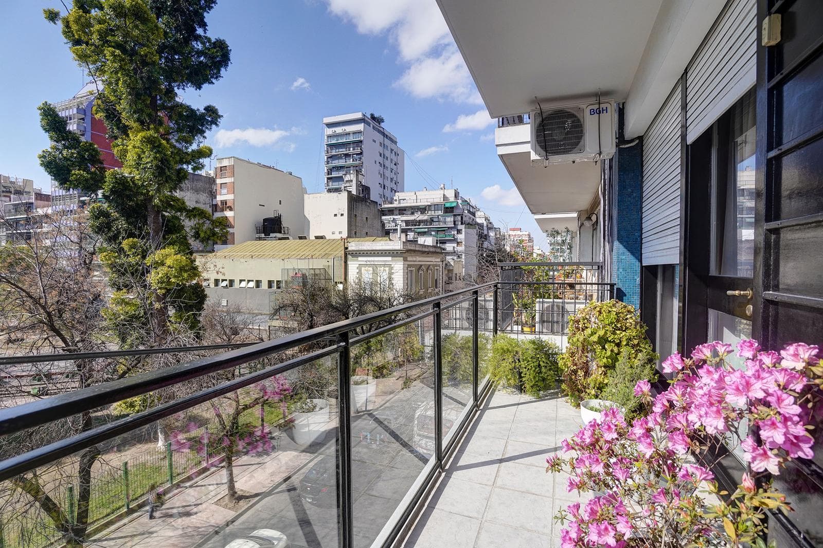 Departamento Venta 4 ambientes Con Dependencia Caballito Frente al Parque Rivadavia