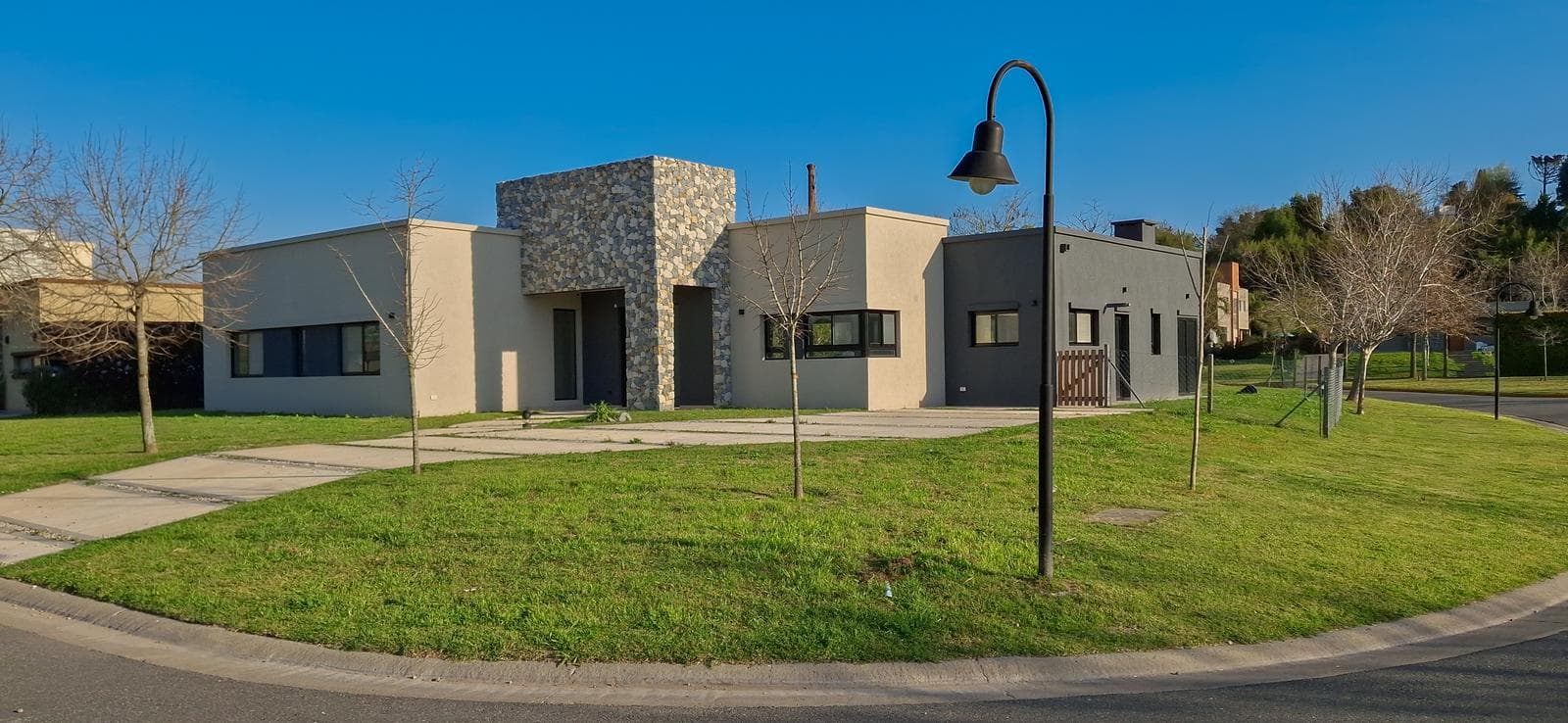Brand-New Single-Story House for Sale. Corner Lot. El Cazal, Barrio Nautico, Escobar, Northern Zone, Greater Buenos Aires